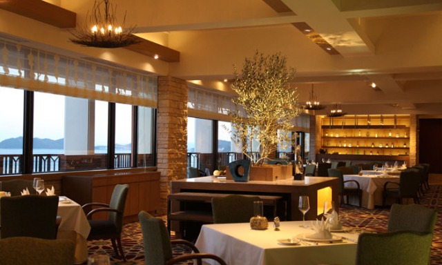 フォーシーズン ルネッサンスリゾートナルト フォーシーズン ルネッサンスリゾートナルト