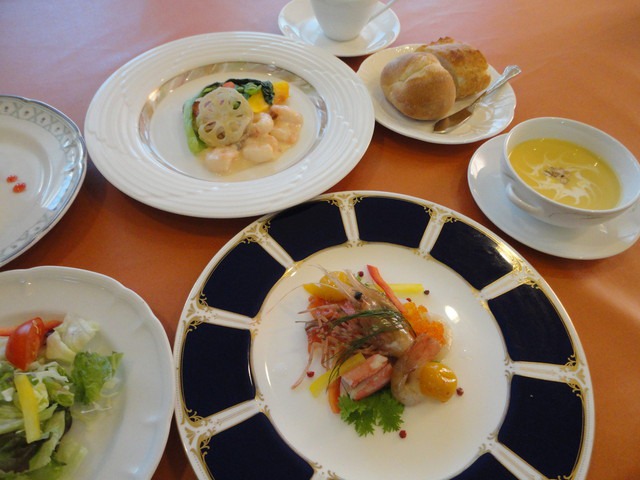 ボンシュール ボンシュール