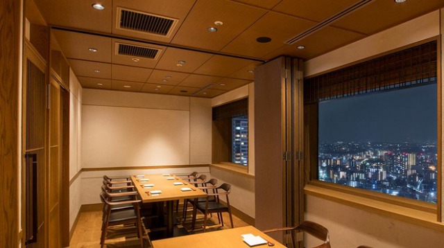 響横浜スカイビル店